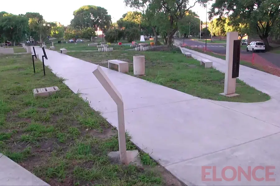 Plaza Jorge Luis Borges (foto Elonce)