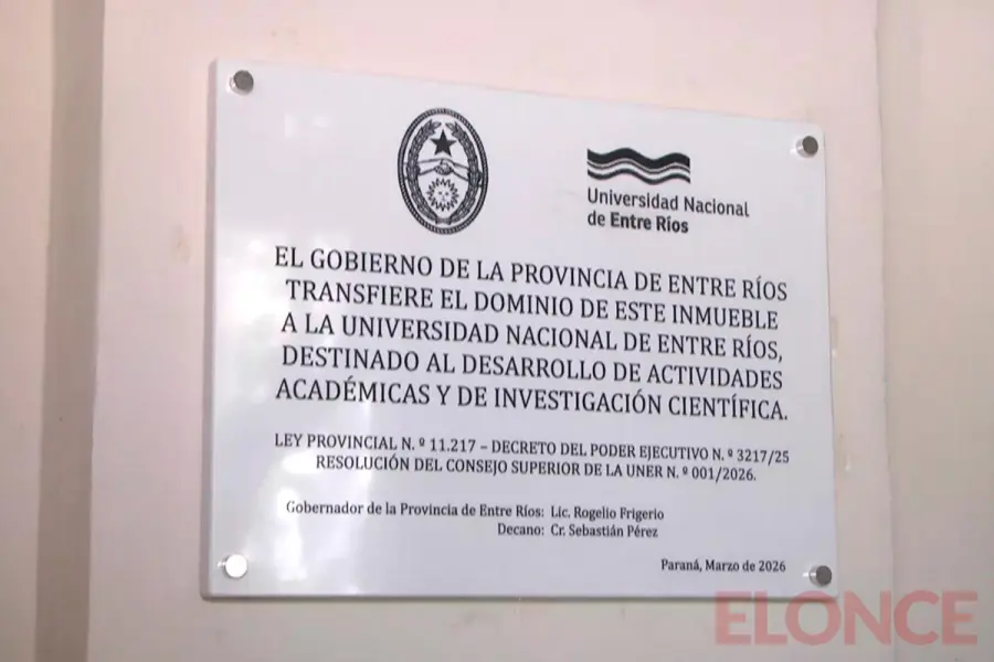 Placa conmemorativa (foto Elonce)
