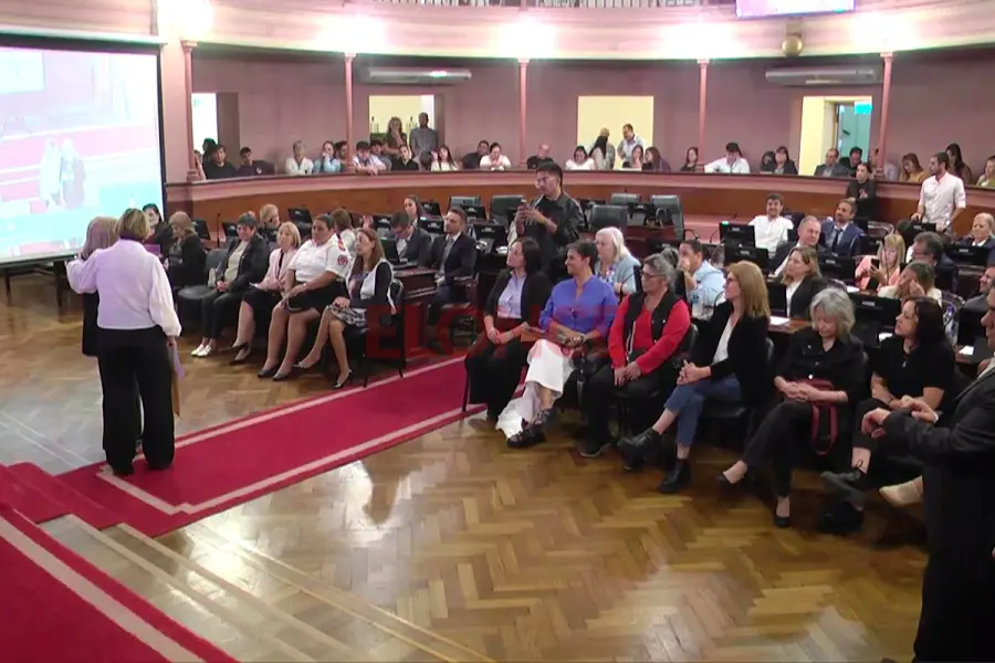 Homenaje en la C&aacute;mara de Diputados (foto Elonce)