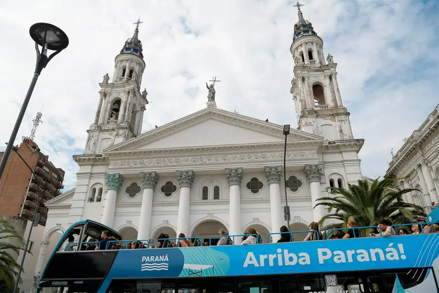 Paran&aacute; Bus Tur&iacute;stico (foto Municipalidad de Paran&aacute;)