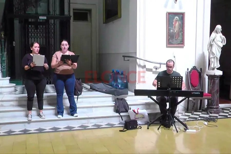 Ensayos para el concierto l&iacute;rico (foto Elonce)