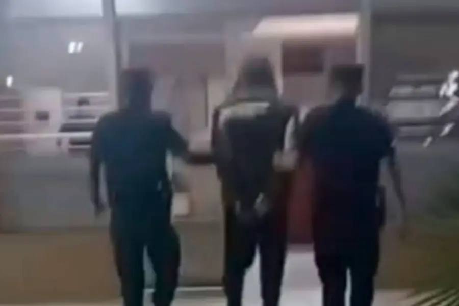 Uno de los detenidos tras los allanamientos.