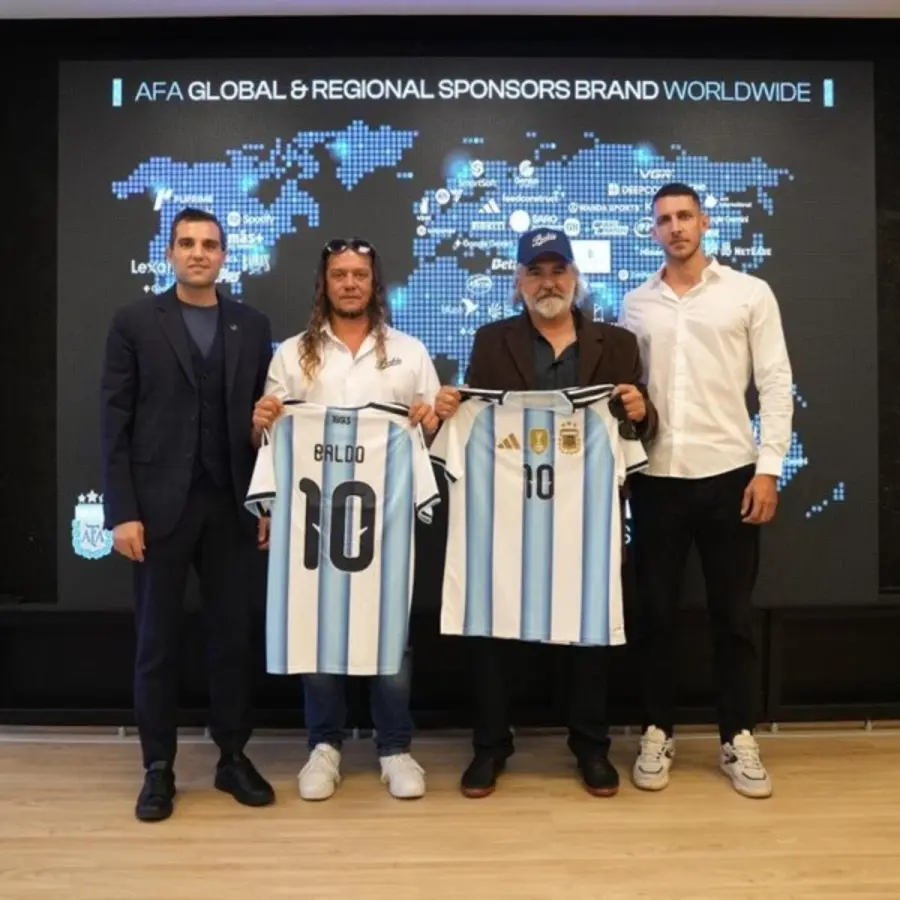 La presentaci&oacute;n oficial del sponsoreo de Baldo. Foto: AFA