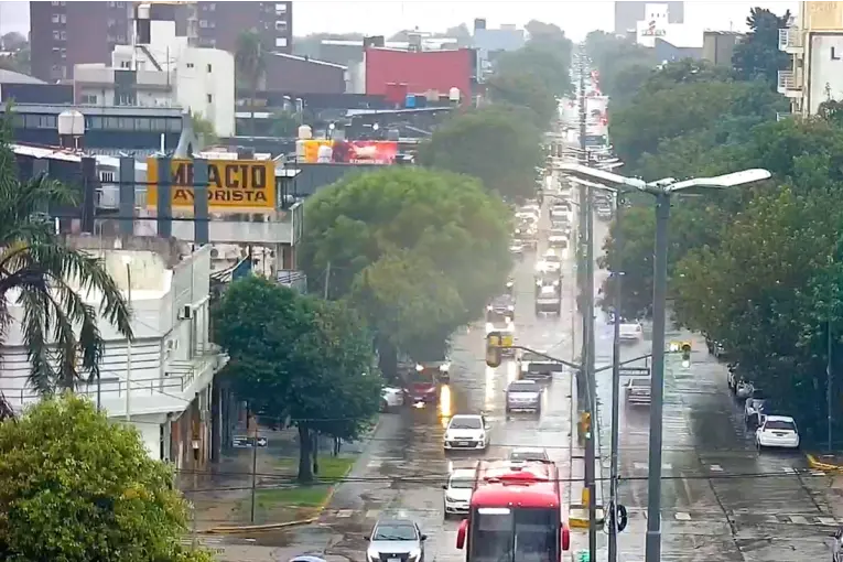 Se mantiene la alerta por tormentas tras lluviosa madrugada y anticipan cuándo volverá el tiempo estable