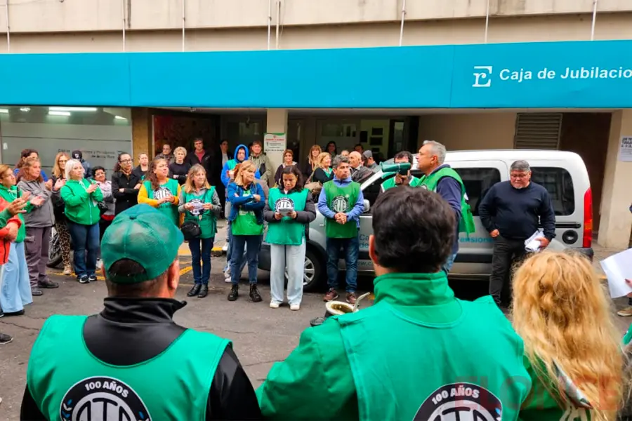 Protesta de ATE por la reforma del sistema previsional entrerriano (foto Elonce)