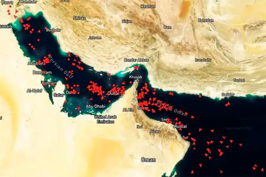 Imagen del estrecho de Ormuz horas antes de que se reabra el paso