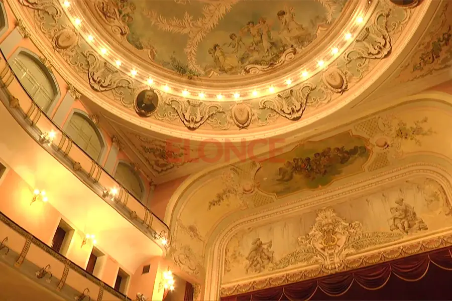 Teatro 3 de Febrero de Paran&aacute;.-