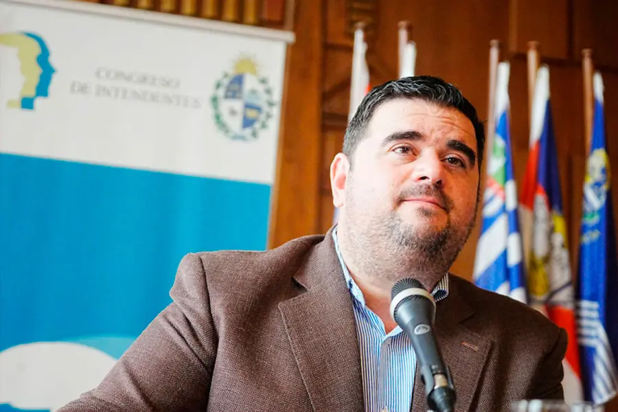 El intendente de Paysand&uacute;, Nicol&aacute;s Olivera.