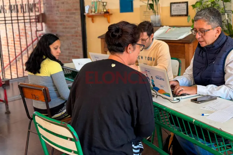 Abordaje territorial del Instituto Becario (foto Elonce)