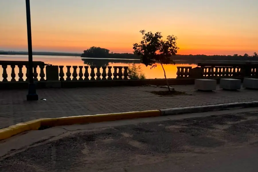 As&iacute; qued&oacute; la costanera de Col&oacute;n tras el accidente (foto Polic&iacute;a de Entre R&iacute;os)