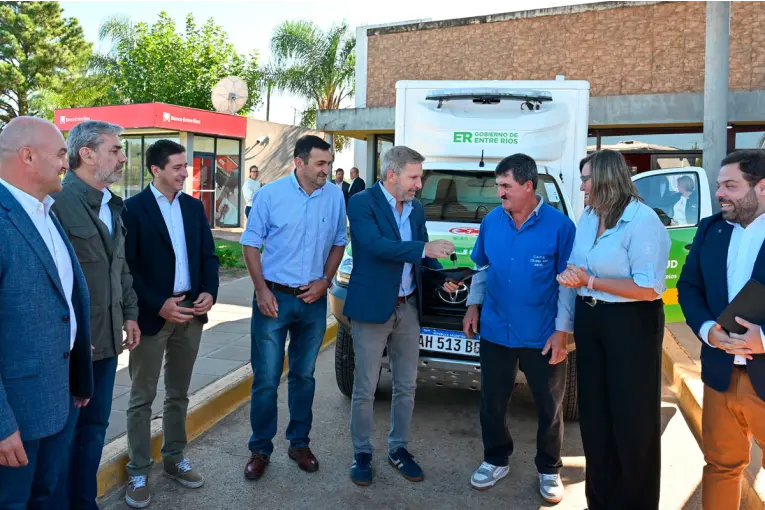 Entregaron una ambulancia en Colonia Ayuí para reforzar el sistema de salud