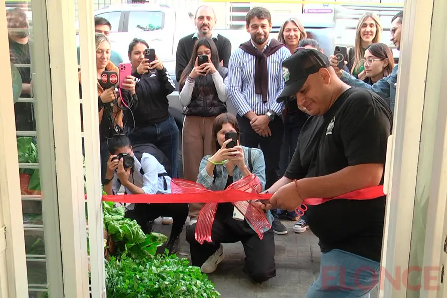 Nuevo local de cooperativa hort&iacute;cola "El Parque" (foto Elonce)