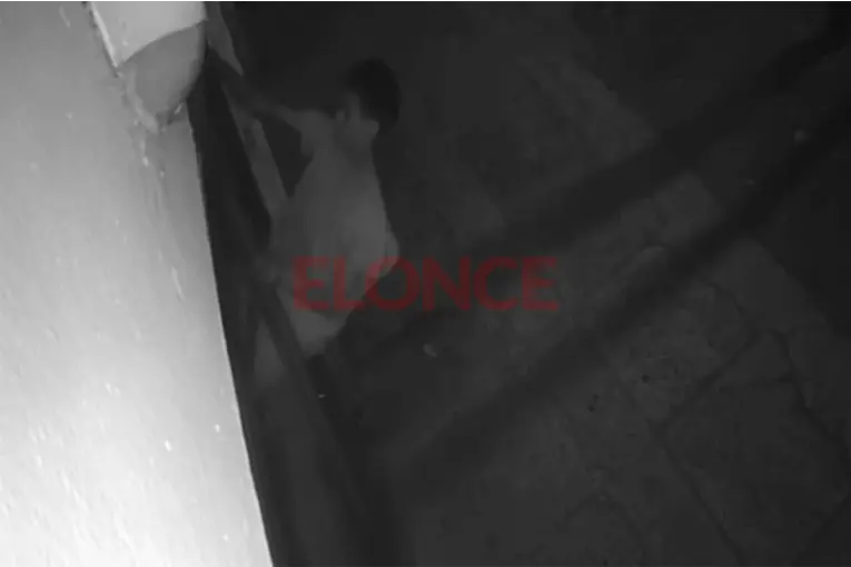 Video: delincuente robó en una farmacia de Paraná y quedó filmado