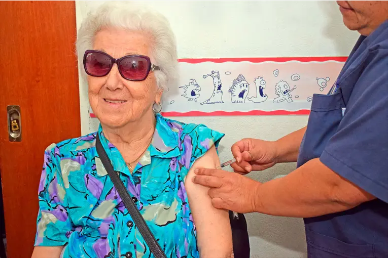 Entre Ríos comienza a vacunar contra la gripe a mayores de 65 años y personas con patologías