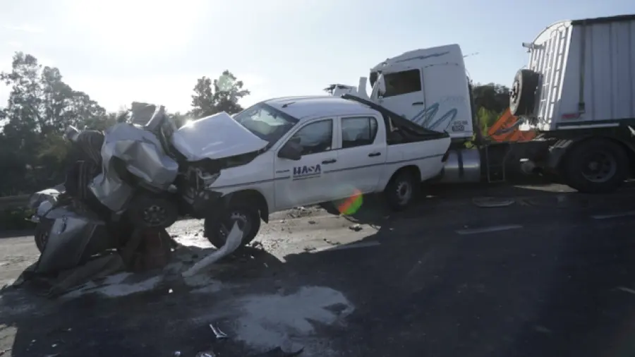 Choque m&uacute;ltiple en San Lorenzo (foto La Capital)
