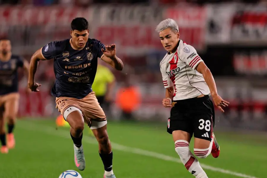 Ian Subiabre fue titular esta noche.