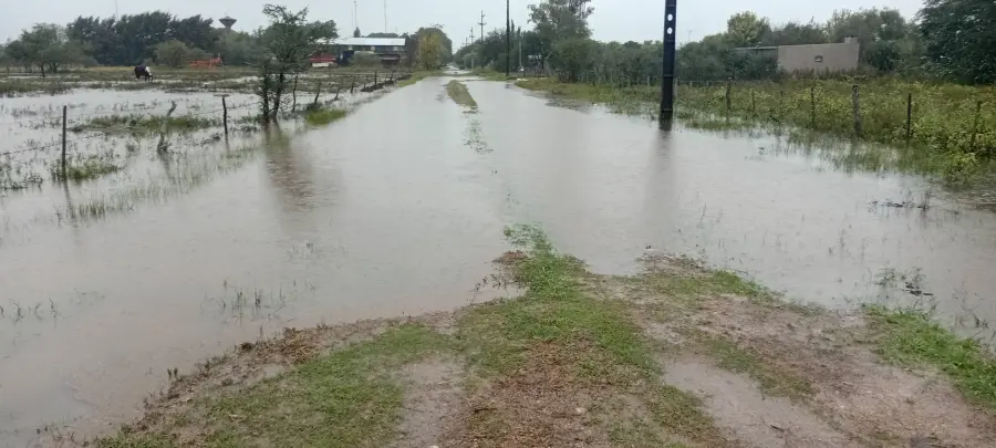 Anegamientos en El Pingo (foto Facebook San Juli&aacute;n)