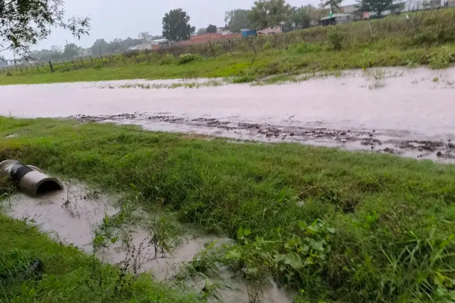 Crece arroyo Nogoy&aacute;