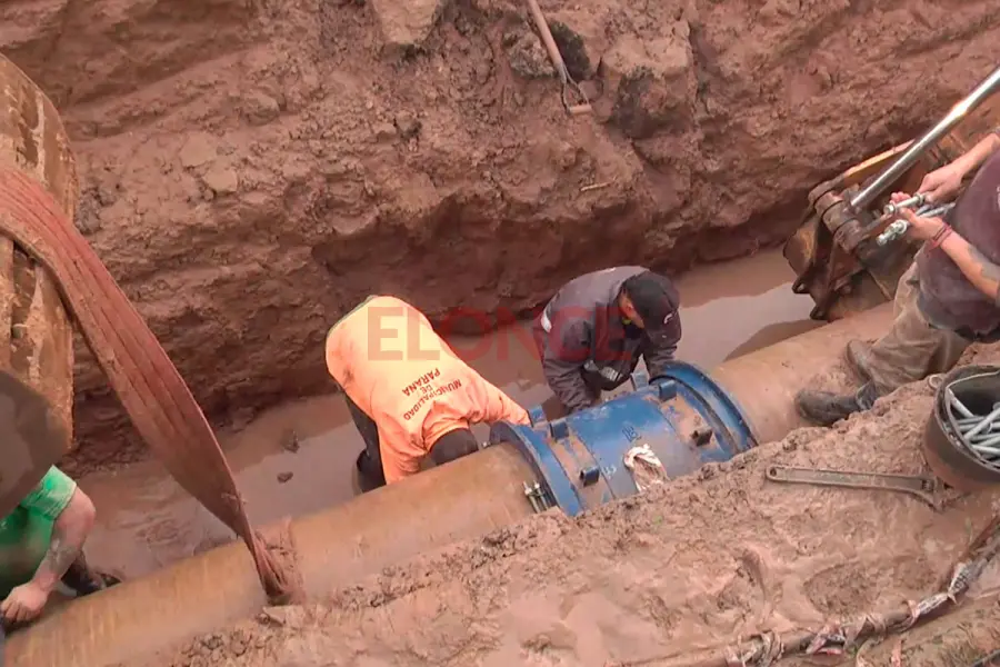 Trabajo de Obras Sanitarias en avenida Don Bosco.