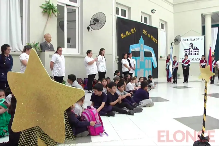 Escuela &ldquo;25 de Mayo&rdquo; celebr&oacute; 120 a&ntilde;os de historia (foto Elonce)