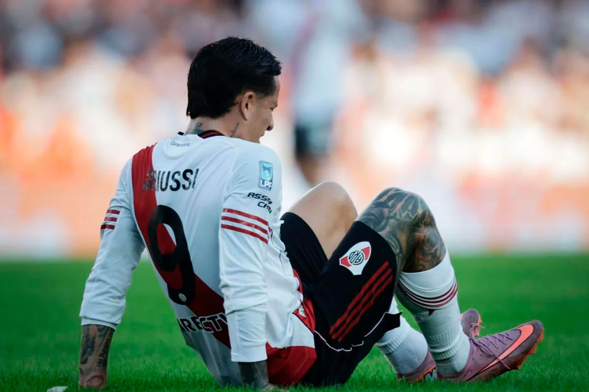 Nuevo problema en River: Driussi sufrió un desgarro y estará casi un mes  afuera