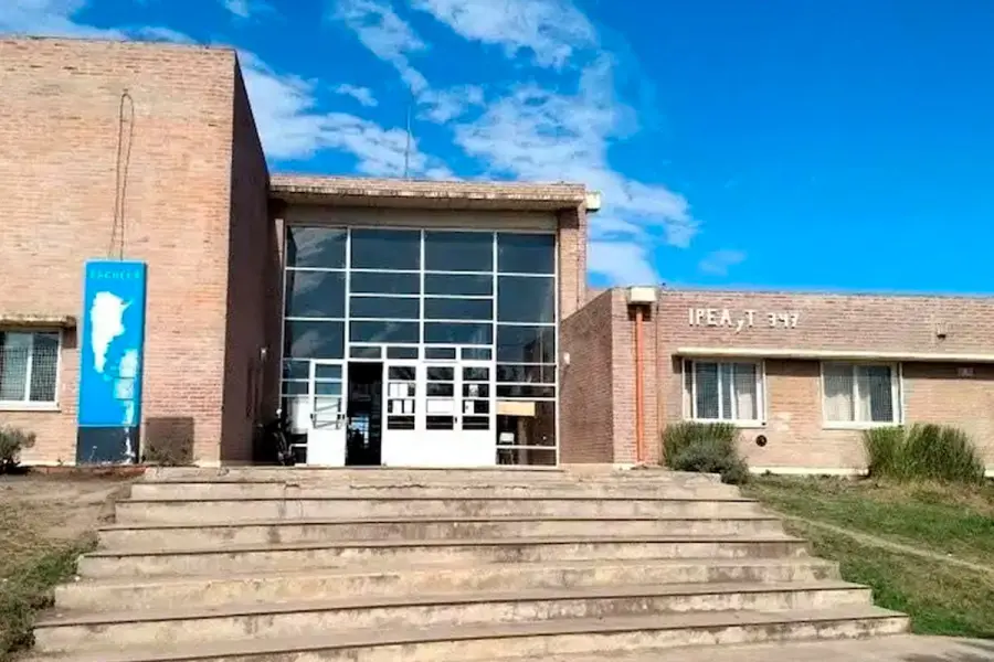 Colegio secundario de la localidad de Embalse.