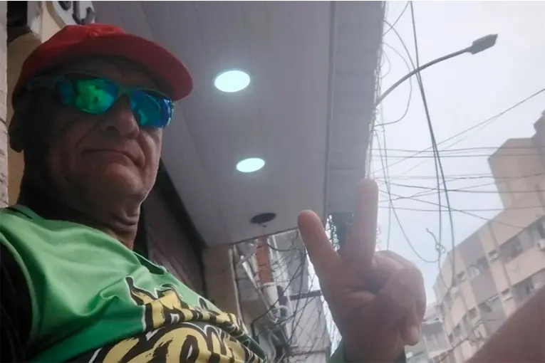 Detuvieron a un argentino en Río de Janeiro por insulto racista en supermercado: "Negra puta"