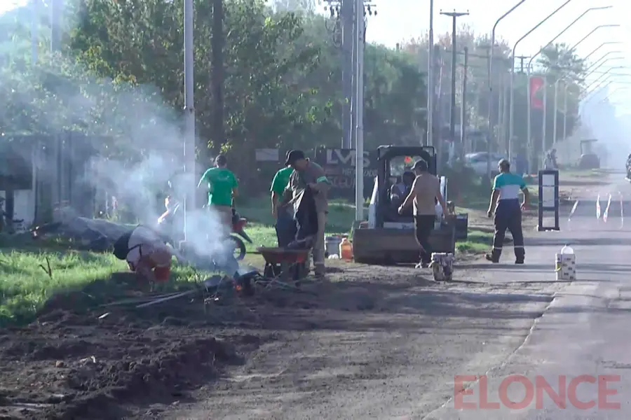 Repavimentan calle Miguel David (foto Elonce)