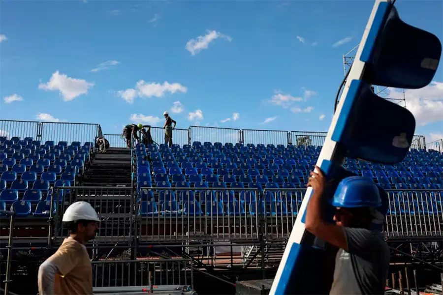 Los preparativos en Palermo para el road show de Franco Colapinto (foto La Naci&oacute;n)