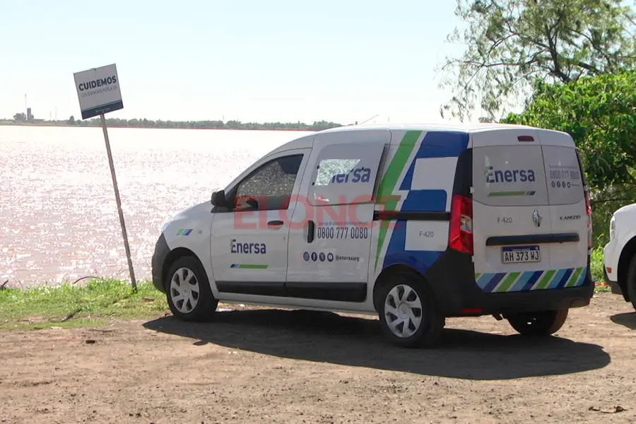 Enersa llev&oacute; su oficina m&oacute;vil a Puerto S&aacute;nchez (foto Elonce)