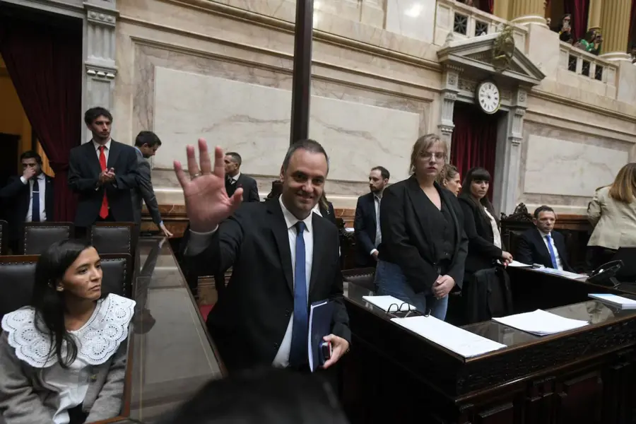 Manuel Adorni en el Congreso. Foto: Infobae.