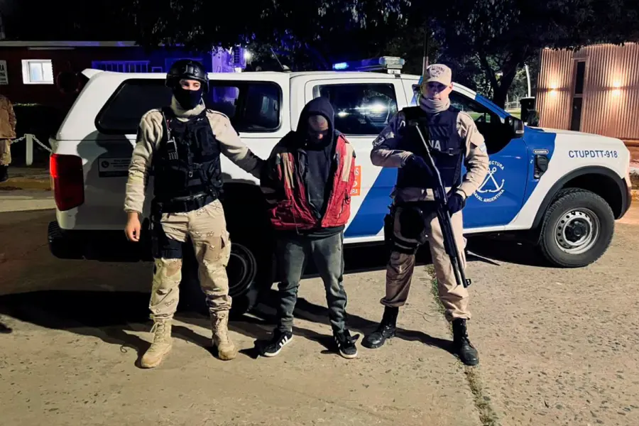 Detenido por Prefectura.