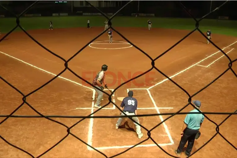 Comenzó el campeonato nacional de sóftbol Viva El Río en Paraná