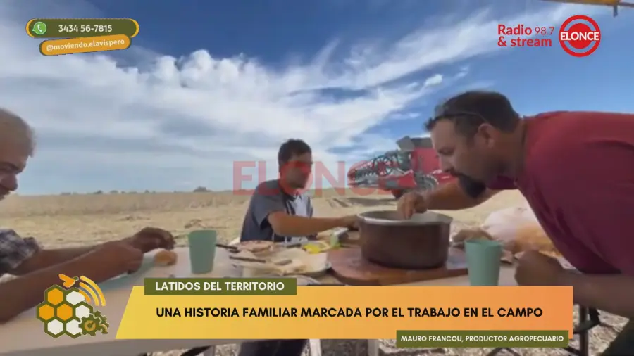 La familia completa trabajando. Foto: Elonce.