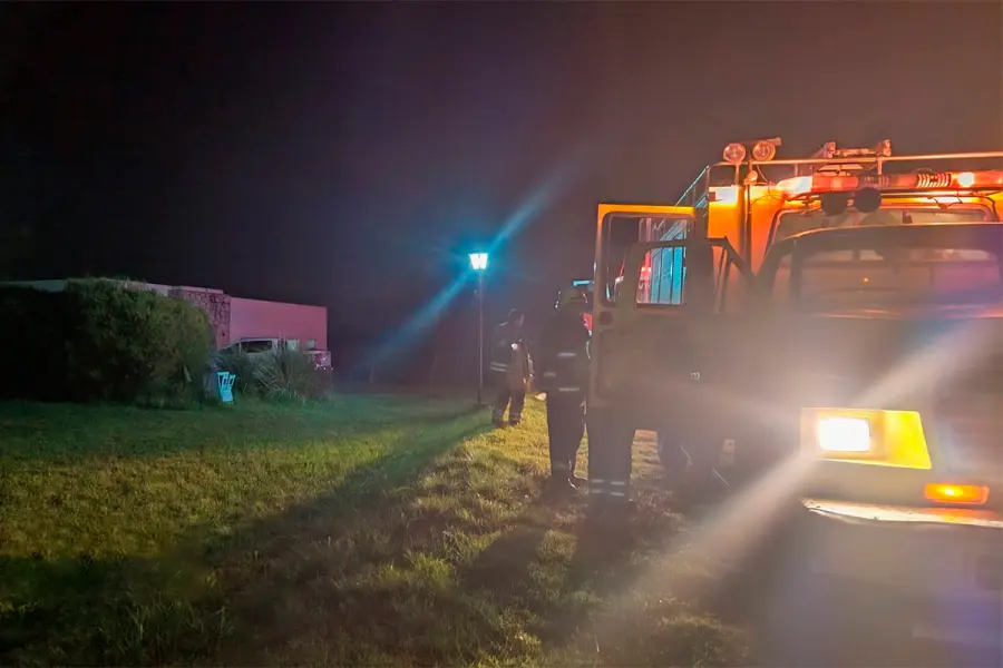 Incendio en una vivienda de Victoria (foto Vértice Noticias)