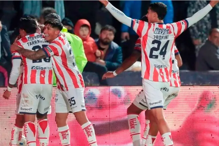 Batacazo: Unión le ganó 2 a 1 a Independiente Rivadavia en Mendoza y se metió en cuartos
