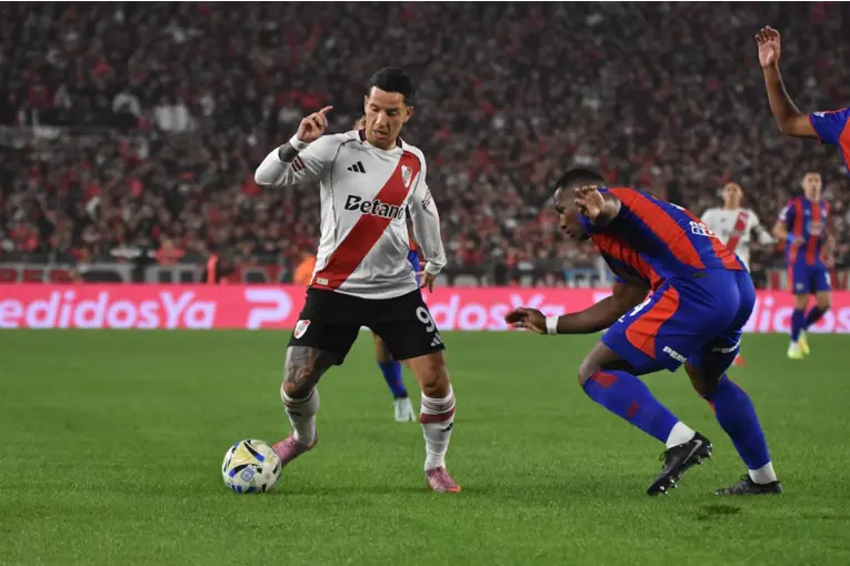 River reaccionó ante San Lorenzo y logró el empate en el Monumental