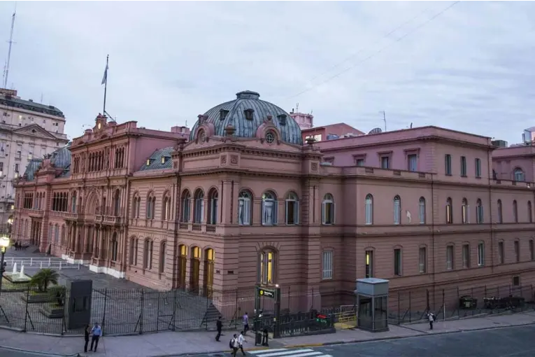 El Gobierno amplió en $500.000 millones el fondo para deudas previsionales