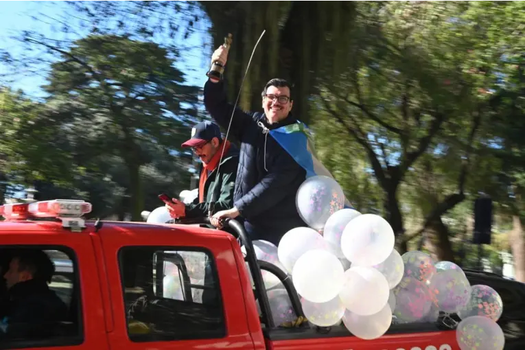 Entrerriano ganador de un Martín Fierro paseó por su ciudad: "Es un premio de todo mi pueblo"