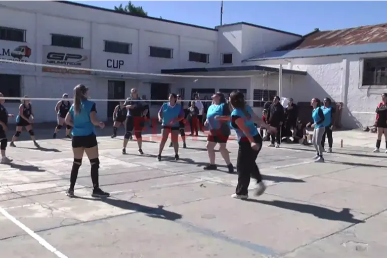 Enfermeros celebraron su día con una jornada deportiva