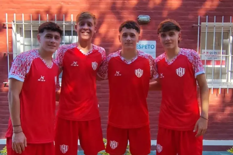 Los trillizos Cersofios y el sueño de hacer historia juntos en Unión de Santa Fe