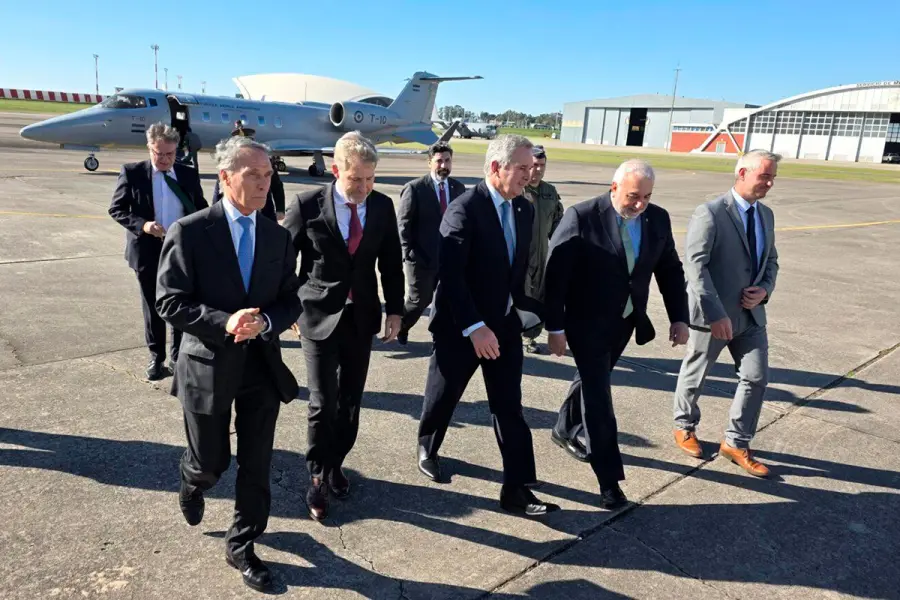 Reuni&oacute;n bilateral en Montevideo (foto Municipalidad de Col&oacute;n)