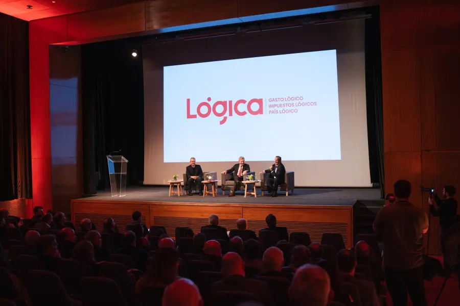 Rogelio Frigerio se present&oacute; en la fundaci&oacute;n L&oacute;gica.