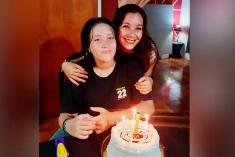 Adolescente que sufrió la amputación de la pierna jugaba al vóley, hacía patín y soñaba con su fiesta de 15