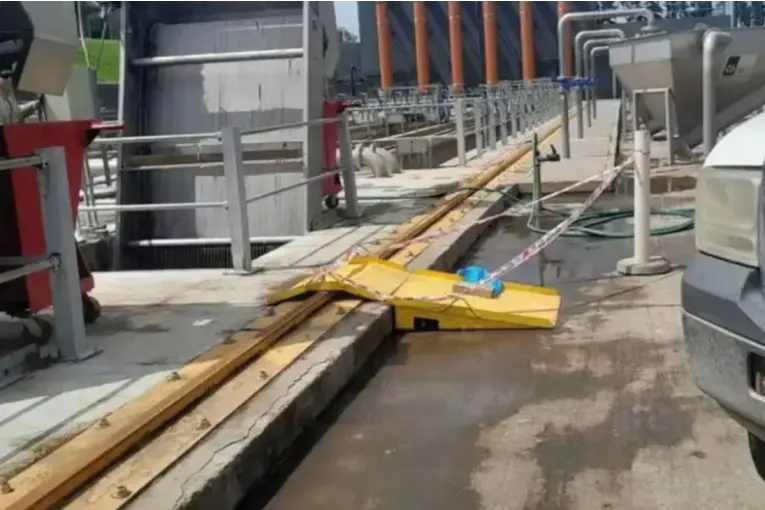 Apareció un feto en una planta cloacal en Córdoba por segunda vez en dos meses