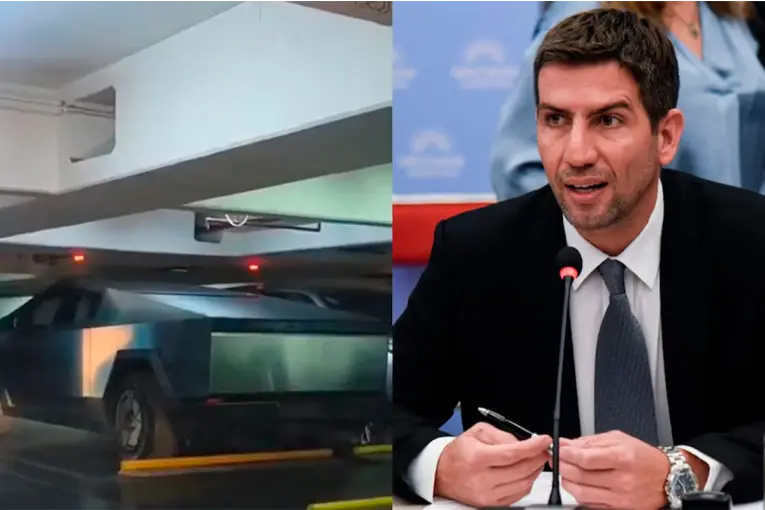 Diputado libertario llegó al Congreso en una Tesla Cybertruck de más de US$100 mil