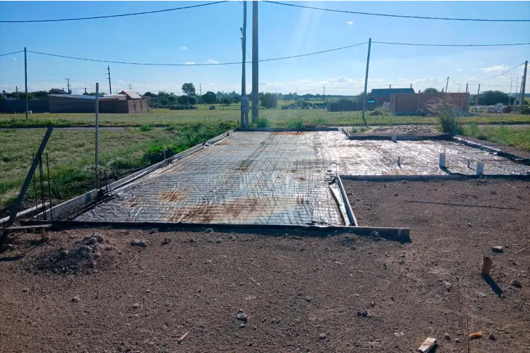 Familias denunciaron a empresa de Paraná por millonaria estafa en construcción de casas