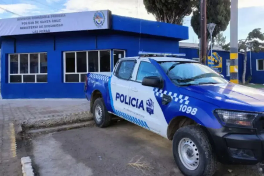 Polic&iacute;a de Santa Cruz.