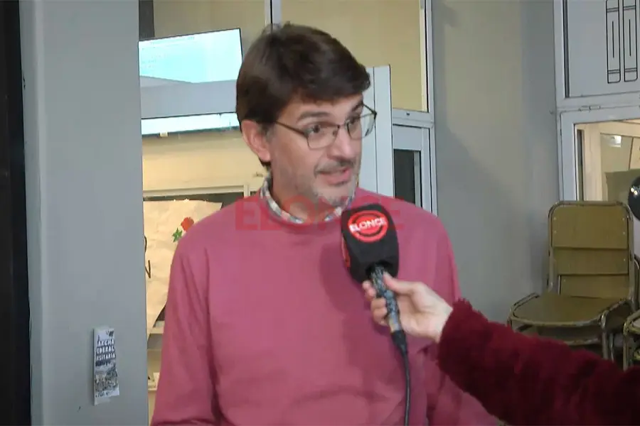 Profesor V&iacute;ctor Isa&iacute;as