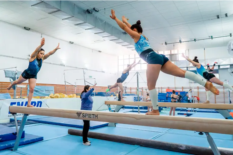 Paraná es sede de clínicas y encuentros de gimnasia artística con figuras nacionales